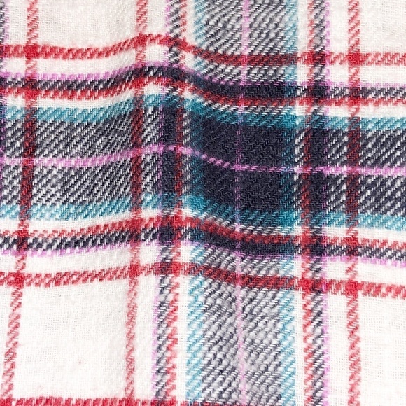 American Eagle Outfitters Red and White Plaid Flannel Size XS - Picture 8 of 12